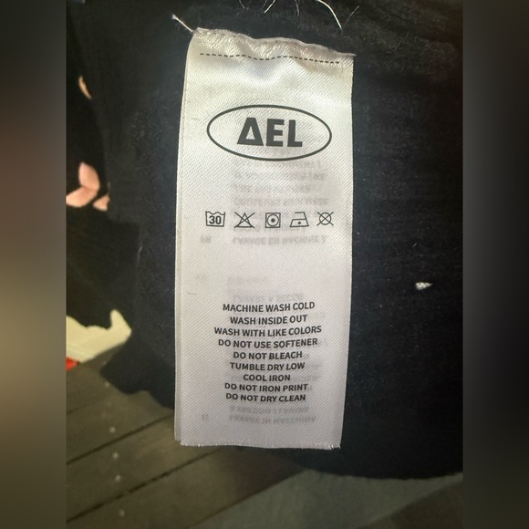 NWT Aelfric Eden Pink Black Hearts Ribbon Knit Sweater Cardigan Small Preppy - Picture 5 of 5